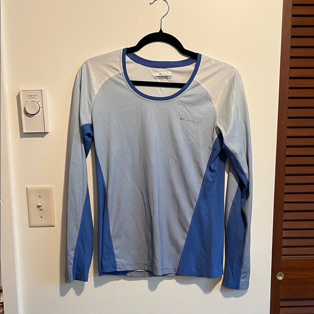 Columbia Two-Tone Blue and Gray Shirt